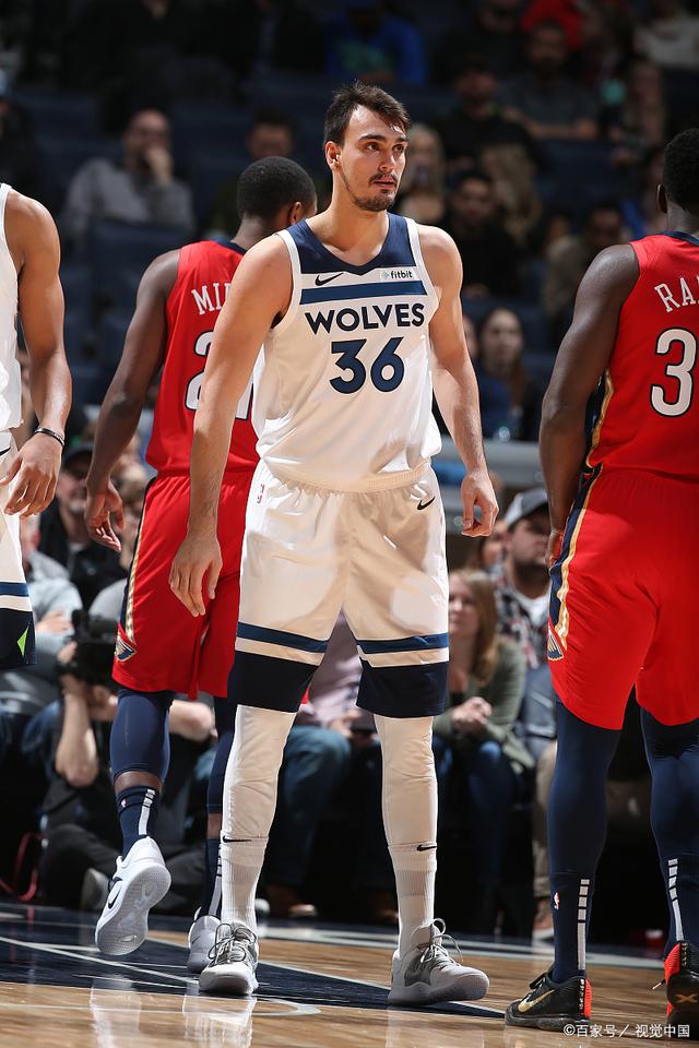 鹈鹕碾压步行者，戈贝尔惊艳世界的简单介绍