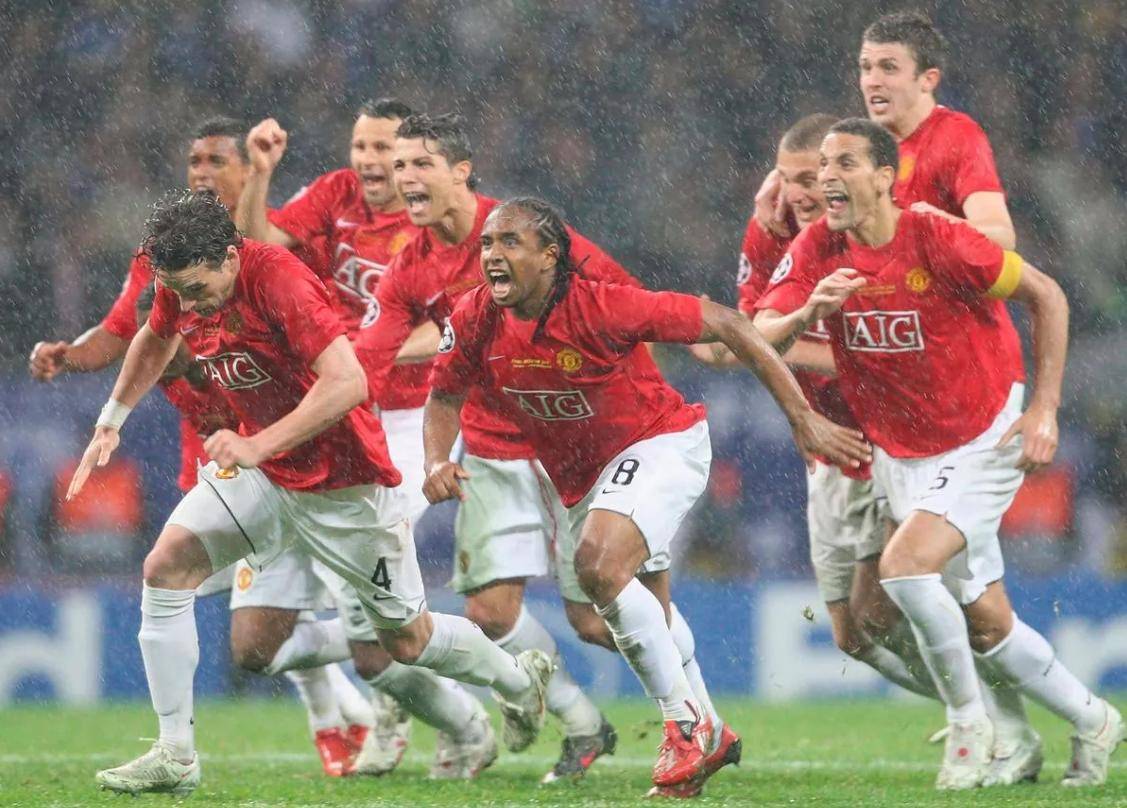 曼联轻取巴萨,阿奎罗一己之力扛起全队 曼联轻取巴萨,阿奎罗一己之力扛起全队