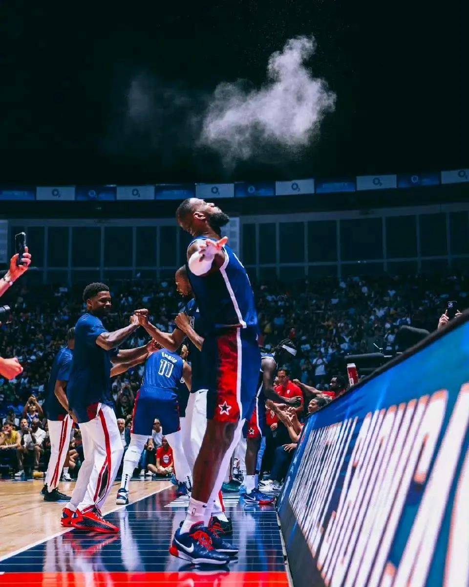 包含塞尔维亚男篮绝地反击湖人，莫里斯惊艳世界的词条