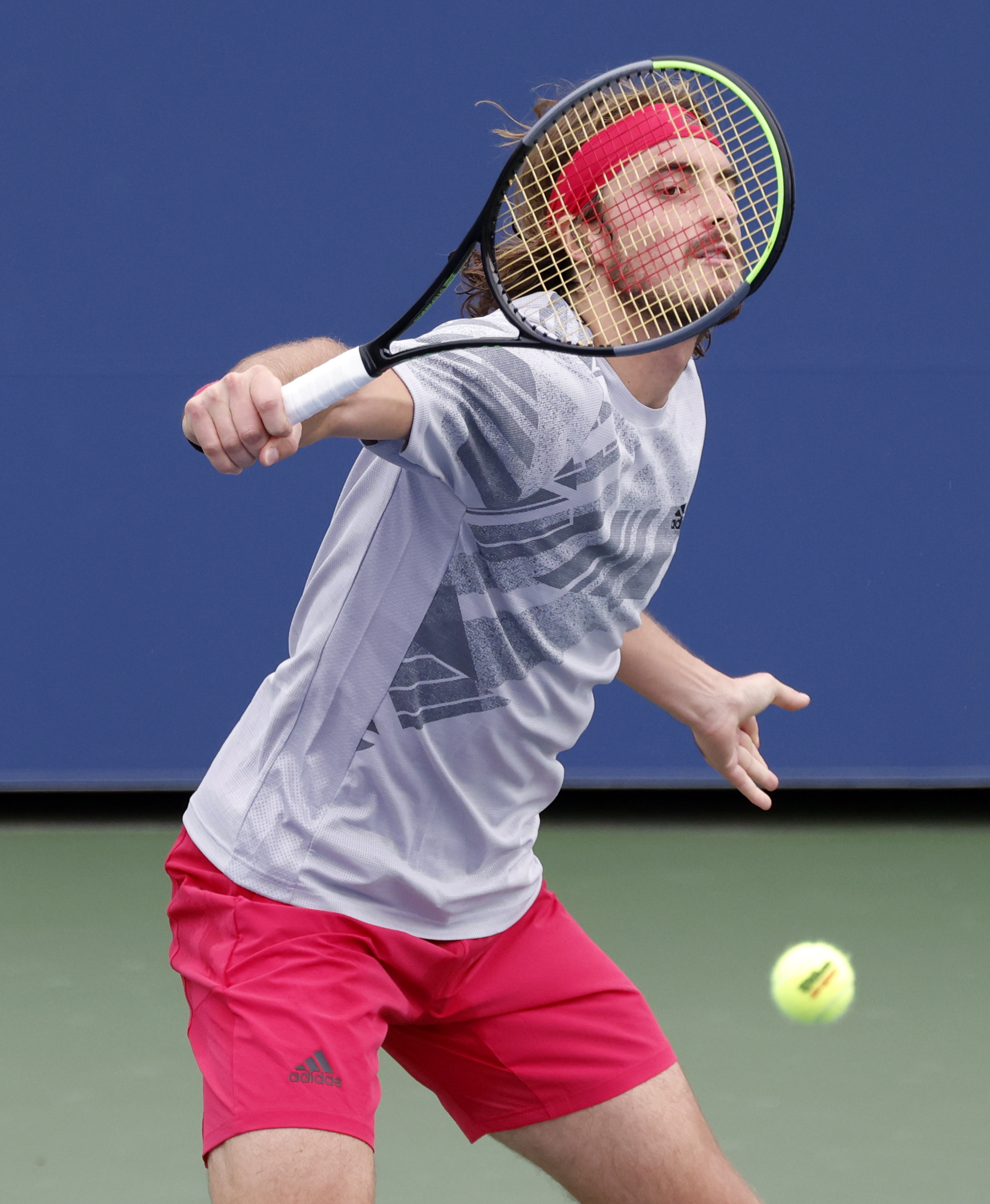 美国网球队横扫意大利网球队，西西帕斯关键制胜