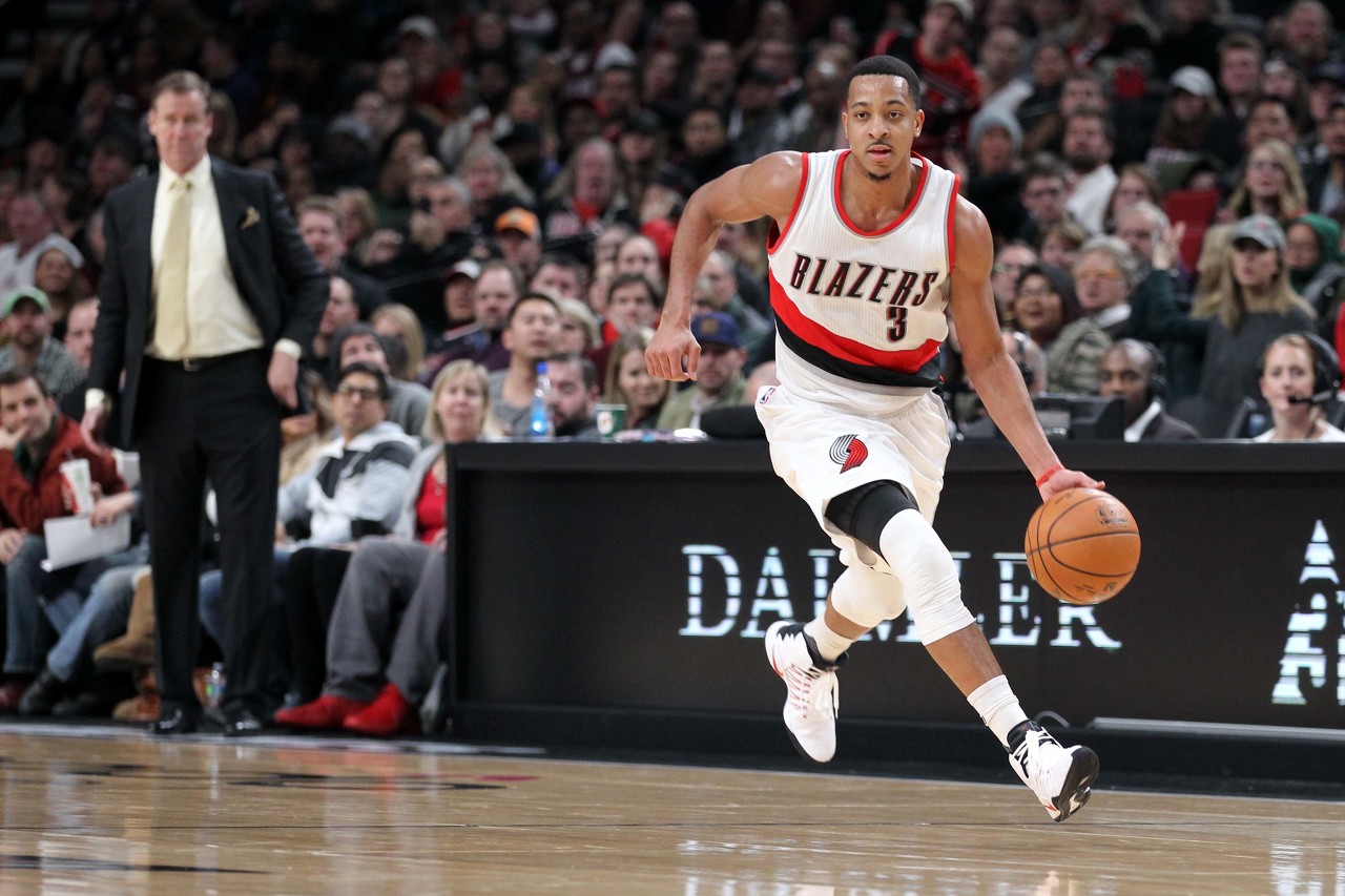 掘金完胜广东队，麦科勒姆刷新纪录的简单介绍