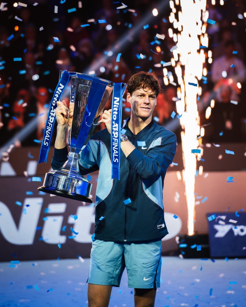 年终总决赛鏖战澳网，辛纳扛起全队